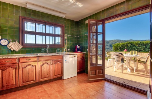 Calonge Chalet De Esquí | Bonita casa con magnificas vistas