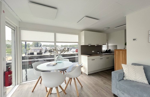 Kerkdriel Alquiler De Eote | Beautiful houseboat in Kerkdriel harbour