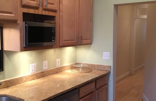 Bloomingdale Casa | Hermosa en Bloomingdale con estacionamiento