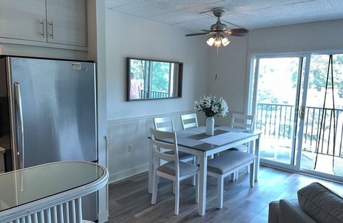 Country Club Estates Apartamento | BEAUTIFUL IN TOWN! - 2 Bedroom 1 Bath on Rehoboth Ave. Walk to Beach and Shops!