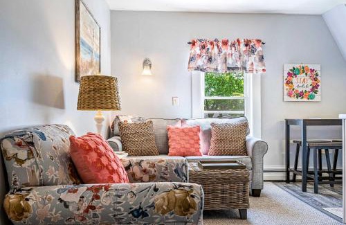 Ogunquit Casa | Beautiful inn ideal location Suite 5 Beach Rose