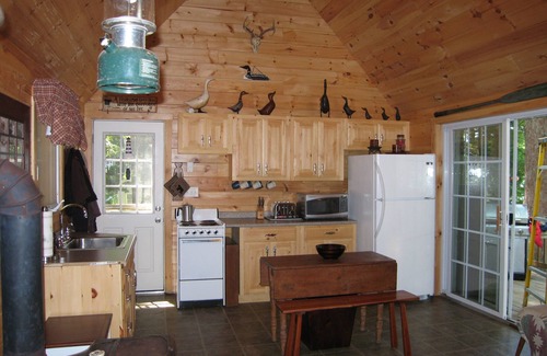 West Alton Cabina | Hermosa isla lugar de vacaciones en el lago Winnipesaukee Plazas 10 Personas