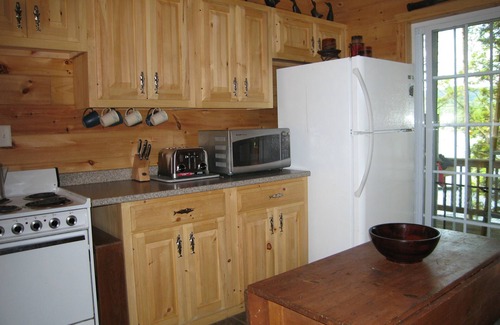 West Alton Cabina | Hermosa isla lugar de vacaciones en el lago Winnipesaukee Plazas 10 Personas