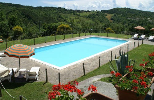 Fraccano Casa | Apartamento independiente con piscina panorámica en Città di Castello