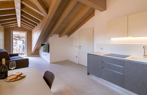 Cividale del Friuli Apartamento | Bonito apartamento para 4 personas con A/C, WIFI, TV, terraza y mascotas permitida
