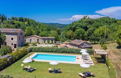 Collalto Casa | Hermoso apartamento en villa con WIFI, piscina privada, A/C, TV, patio y vista panorámica
