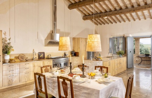 San Giovanni d'Asso Villa | Casa de vacaciones privada con WIFI, A/C, piscina privada, TV, patio, cerca de Montalcino