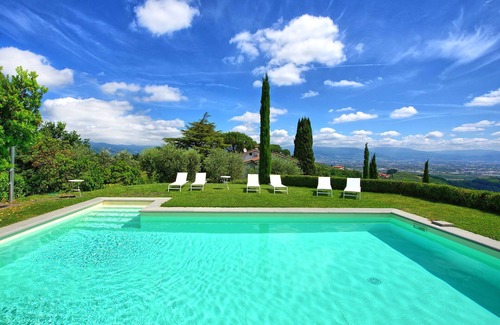 Serravalle Pistoiese Villa | Casa de vacaciones privada con piscina privada, A/C, WIFI, TV, patio, vista panorámica