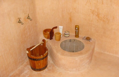 Ouarzazate Casa | Hermosa villa de kasbah con piscina en alquiler