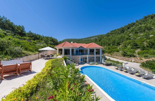 Blato Villa | Beautiful Korcula Villa | 7 Bedrooms | Villa Karbuni Deluxe | Wonderful Sea & Beach Views | Zaglav Bay