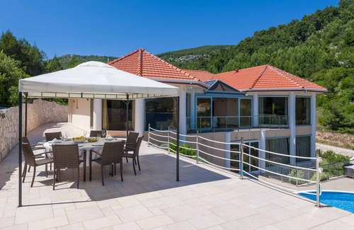 Blato Villa | Beautiful Korcula Villa | 7 Bedrooms | Villa Karbuni Deluxe | Wonderful Sea & Beach Views | Zaglav Bay