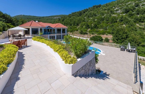 Blato Villa | Beautiful Korcula Villa | 7 Bedrooms | Villa Karbuni Deluxe | Wonderful Sea & Beach Views | Zaglav Bay