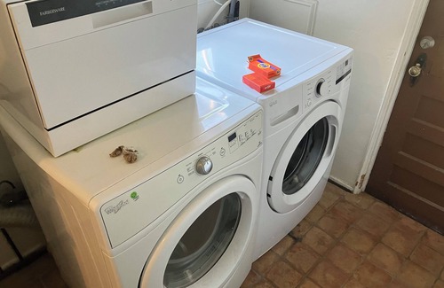 West Los Angeles Apartamento | Beautiful LA Property near Beverly Hills - 5 miles from the beach!