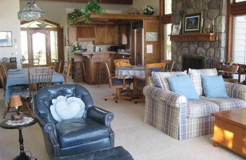 Charlevoix Casa | Hermoso Lago Charlevoix con Sandy Beach