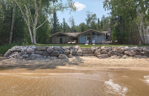 Charlevoix Casa | Hermoso Lago Charlevoix con Sandy Beach