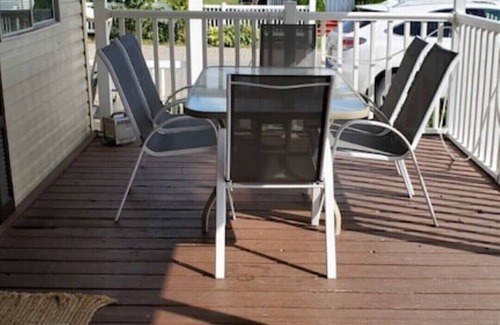 Sherkston Casa | Beautiful Lake Erie Hangout - Sleeps 8