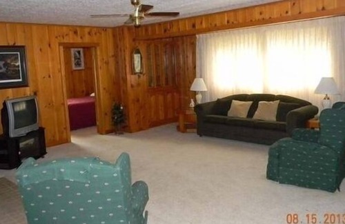 Elcho Casa | Lago Hermoso frente interno - Elcho, WI