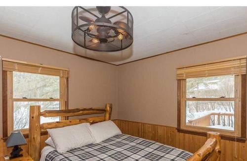 Nisswa Cabina | Beautiful lake getaway just steps from the water