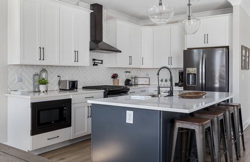 Winchester Casa | Beautiful Lake Home Retreat with Lake and Marina Access and Golf Cart