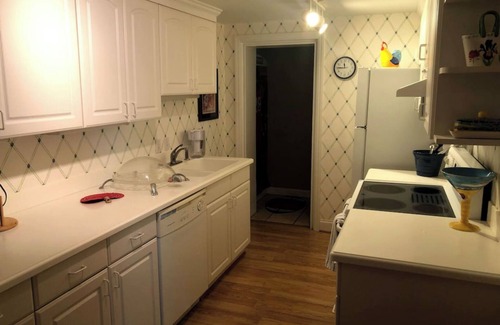 Clemson Casa | Beautiful Lake House Walking Distance to the Stadium.