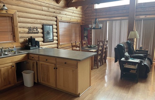 St Ignace Casa | Hermoso lago Michigan Waterfront Log Inicio