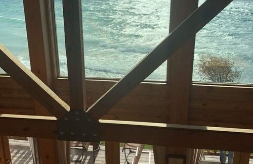 St Ignace Casa | Hermoso lago Michigan Waterfront Log Inicio