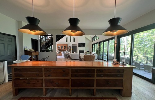 Leland Casa | Beautiful Lake Michigan lakefront private beach 3BR/2.5BA sleeps 10