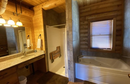 Duchesne County Cabina | Hermosa al lado del lago 5 Dormitorio Lodge