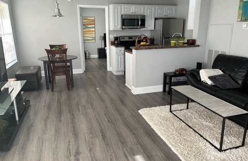Lake Mary Condominio | Beautiful lake view of entire condominium