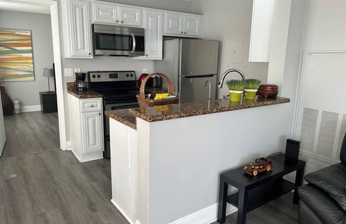 Lake Mary Condominio | Beautiful lake view of entire condominium