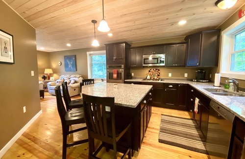 Gilford Casa | Beautiful Lake Winnipesaukee/ Gunstock retreat