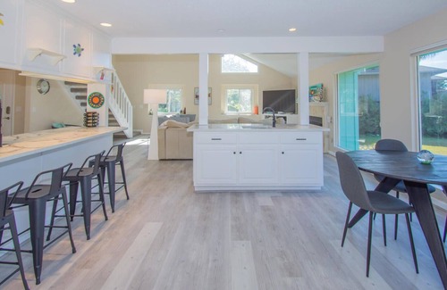 Blue Heron Lake Casa | Beautiful lakefront home on Fripp Island, overlooking Blue Heron Lake