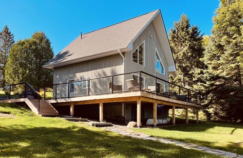Huntsville Cabaña | Beautiful Lakefront Cottage, Fairy Lake, Muskoka, ON