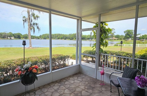Odessa Casa | BEAUTIFUL LAKEFRONT GUEST HOME.