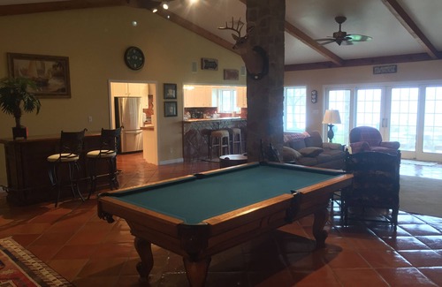 Lake City Casa | Hermosa casa frente al lago ubicada en un tramo de 5 acres