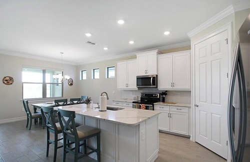 Nokomis Casa | Beautiful lakefront home in Toscana Isles