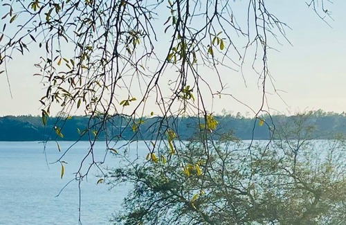 Chipley Casa | Beautiful Lakefront home 25 minutes from Panama City Beach .
