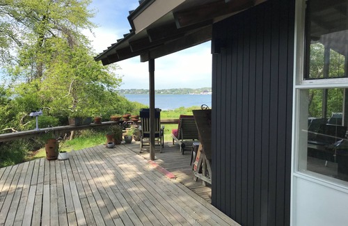 Montauk Casa | Beautiful Lakefront House with Water Access