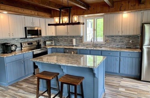 Lakeville Casa | Beautiful Lakefront Chalet on Lake Wallenpaupack