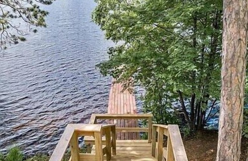 Rhinelander Casa | Beautiful Lakefront House With Three Bedrooms, Two Baths, Pier / Hoist