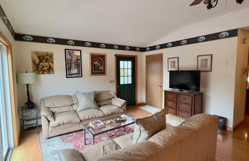 Copake Casa | Beautiful Lakehouse with POOL TABLE by CozySuites