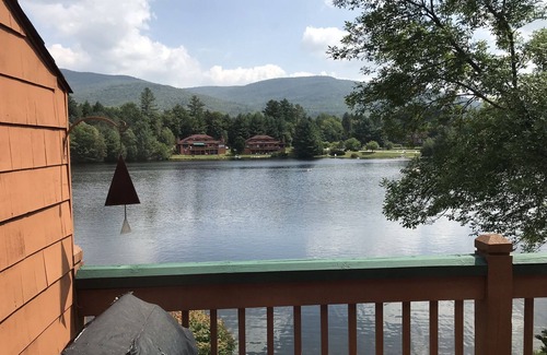 North Woodstock Casa | Hermoso Lakeside Deer Park Resort