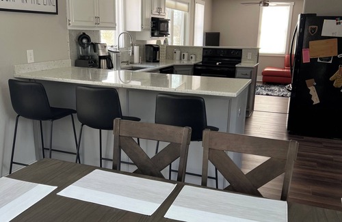 Grand Rapids Cabina | Beautiful lakeside cabin-private beach/lake access in Grand Rapids