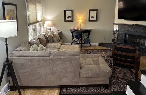Bausman Casa | Beautiful Lancaster Suburban Townhouse