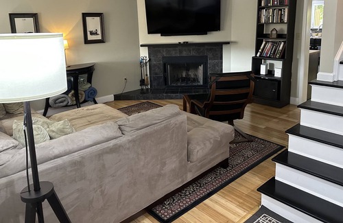 Bausman Casa | Beautiful Lancaster Suburban Townhouse