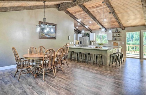 Glencoe Cabina | Beautiful Large close to Skiing / Wine Tasting!