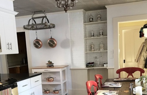 Greenfield Apartamento | Hermoso gran planta baja / jardín actualizado 2 hab / 1. 5 baños de 8 minutos a las escuelas