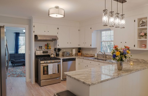 Snow Hill Casa | Beautiful, large home for family or friend gatherings!