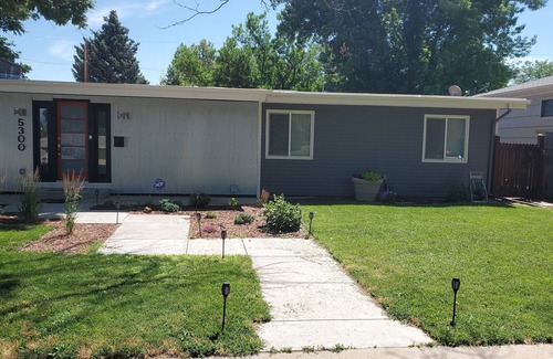 Englewood Casa | Beautiful Large Private Downstairs Area-Great Location-8 guests stay comfortably