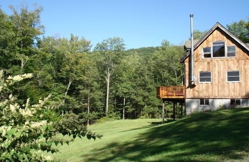 Phoenicia Casa | Hermosa Woodland Valle americano Vigas Inicio